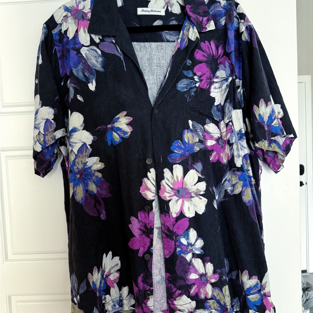 Tommy Bahama Black Floral Button-Down Shirt
